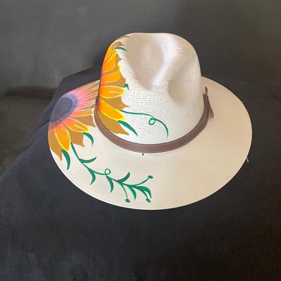 NWOT hand madepainted Artisanal hat